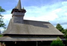 Biserica De Lemn Din Budesti-Josani poza